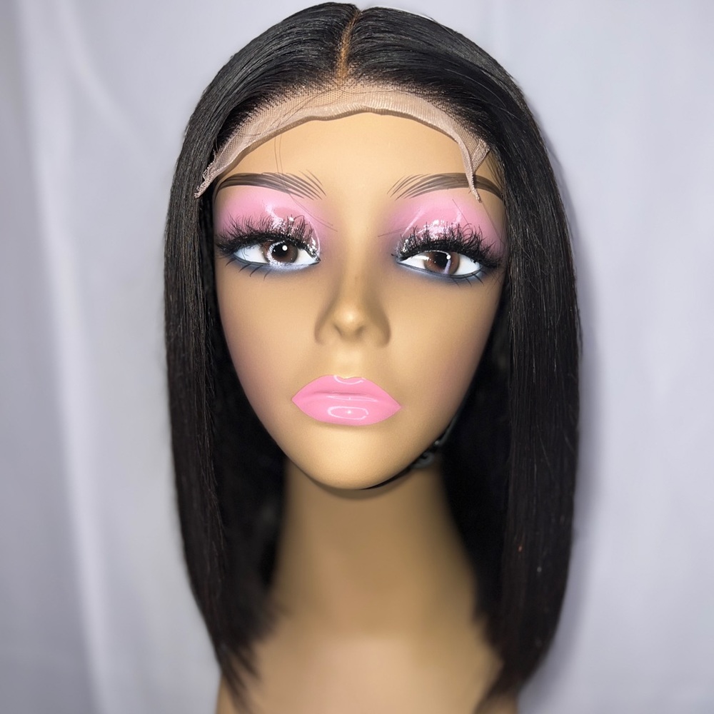 100% Virgin Hair 5x5 Glue-Less 10inch Bob Wig Unit. Never worn. Sending extra 🎁